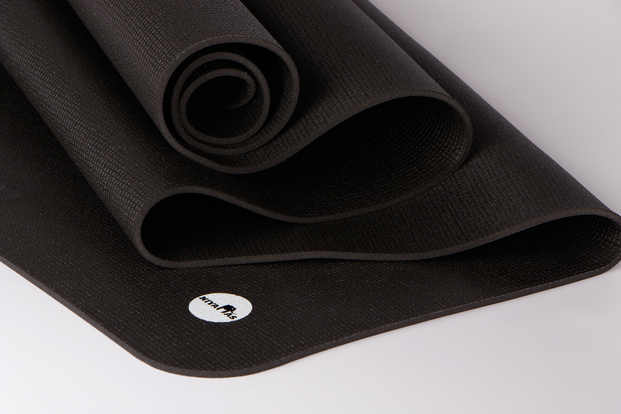 Niyamas Yoga Mat Pro Ananda Black (185x65x0.6cm) with carry strap - Image 2