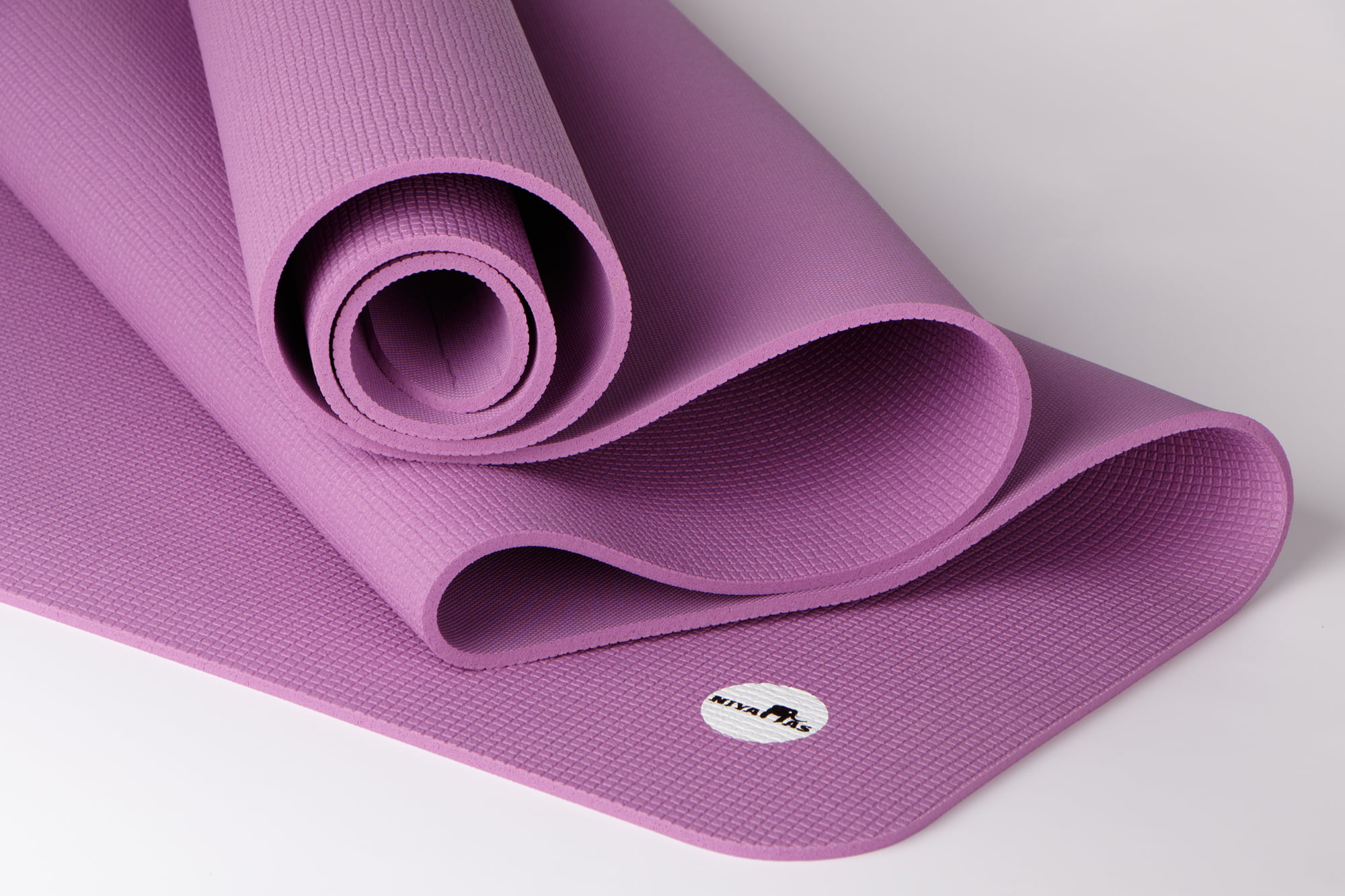 Niyamas Yoga Mat Pro Ananda Purple (185x65x0.6cm) with carry strap - Image 3