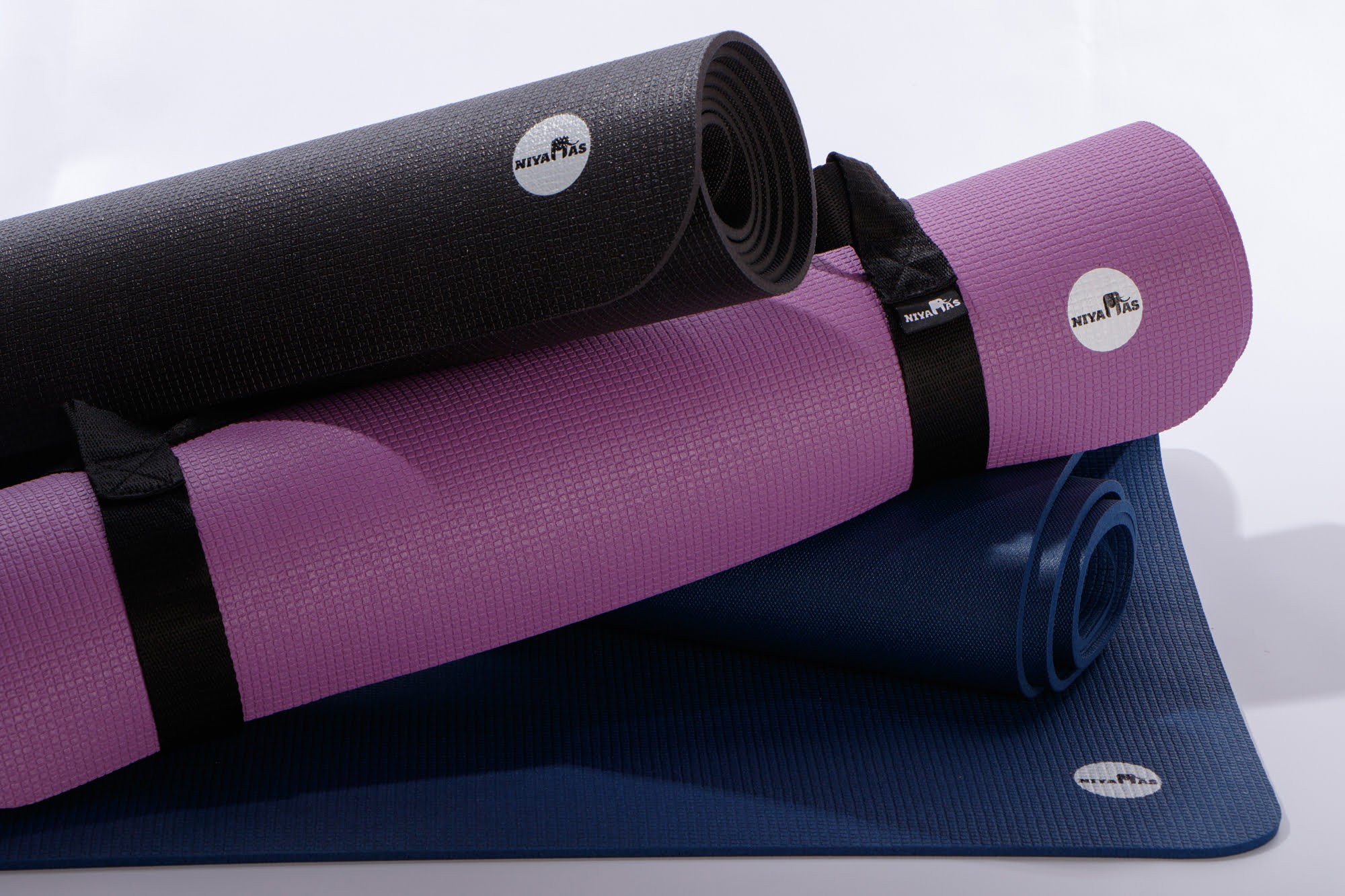 Niyamas Yoga Mat Pro Ananda Black (185x65x0.6cm) with carry strap - Image 3