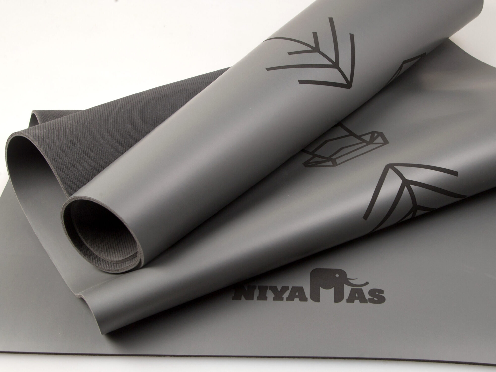 Niyamas Yoga Mat Pro Gaja Grey (183x68x0.5cm) with Carry Strap - Image 6