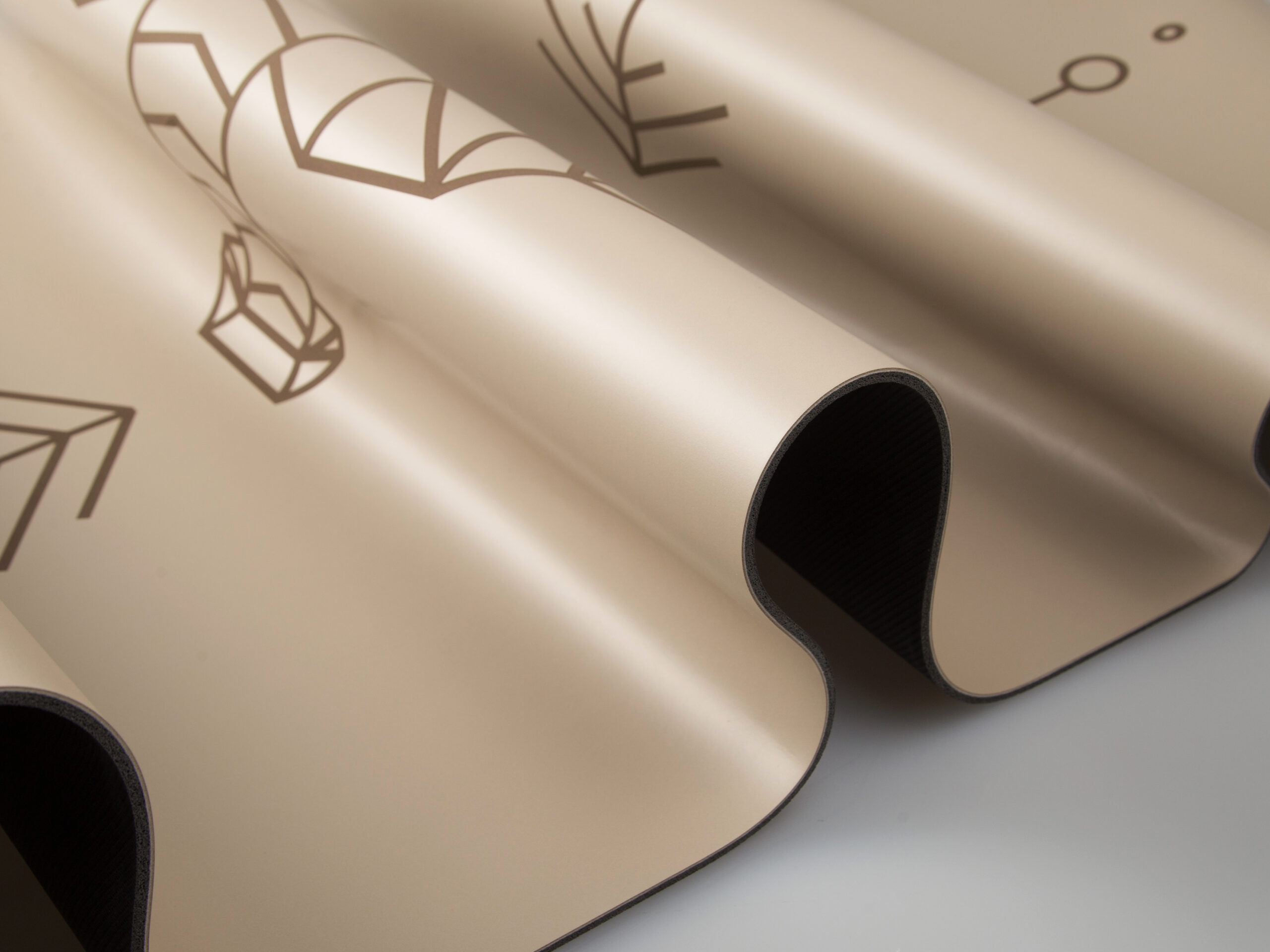 Niyamas Yoga Mat Pro Gaja Milk Tea (183x68x0.5cm) with Carry Strap - Image 7