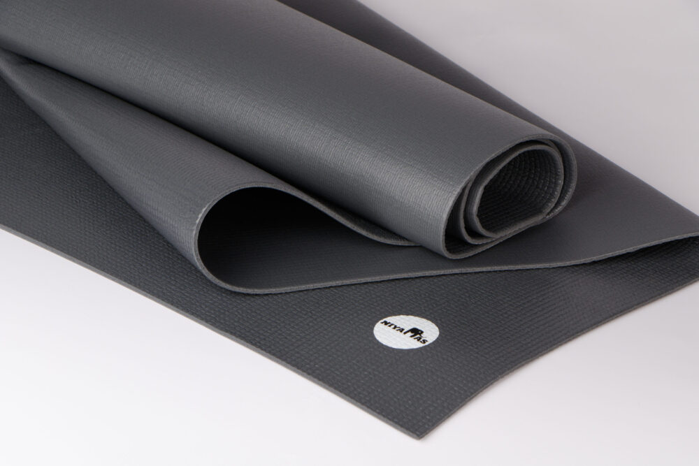 Niyamas Yoga Mat Basic Sticky Eco Nama Grey (180x60x0.4cm) - Image 2